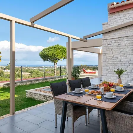 Villa Aura Hill